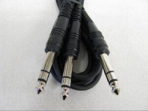 Hosa CYS-103 1/4 trs- dual 1/4